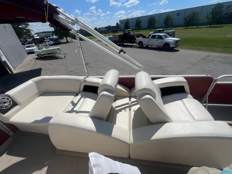 Slide: The Image of Aqua 240 SLR 2015 - 33