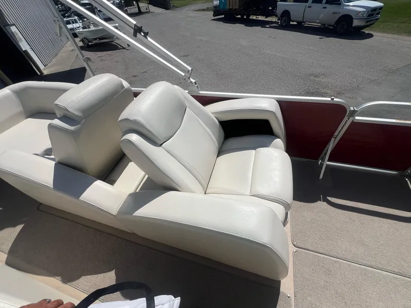 Slide: The Image of Aqua 240 SLR 2015 - 34