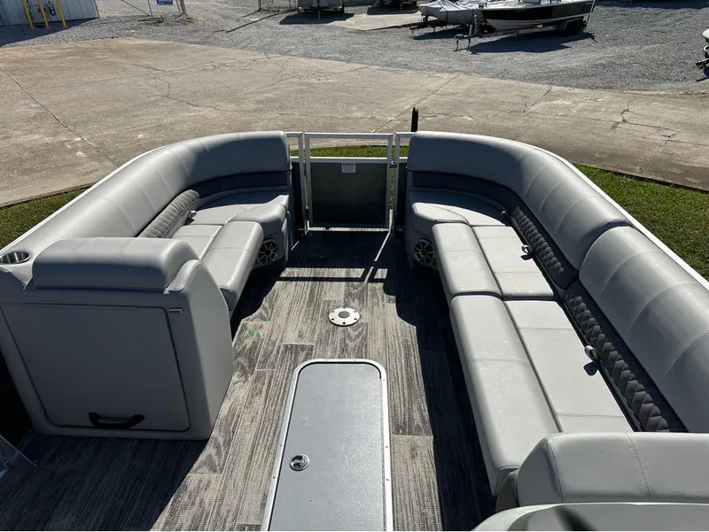 Slide: The Image of Ranger 223C 2024 - 6