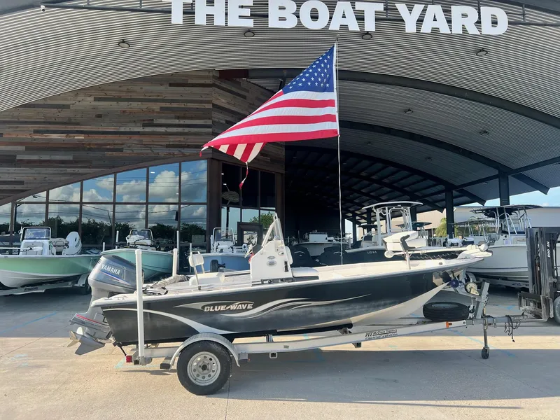 The Image of Blue Wave 180 V-Bay 2010 - 1