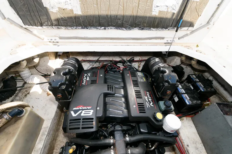 Slide: The Image of 1998 Bayliner 2855 Ciera engine compartment with MerCruiser V8 engine. - 13