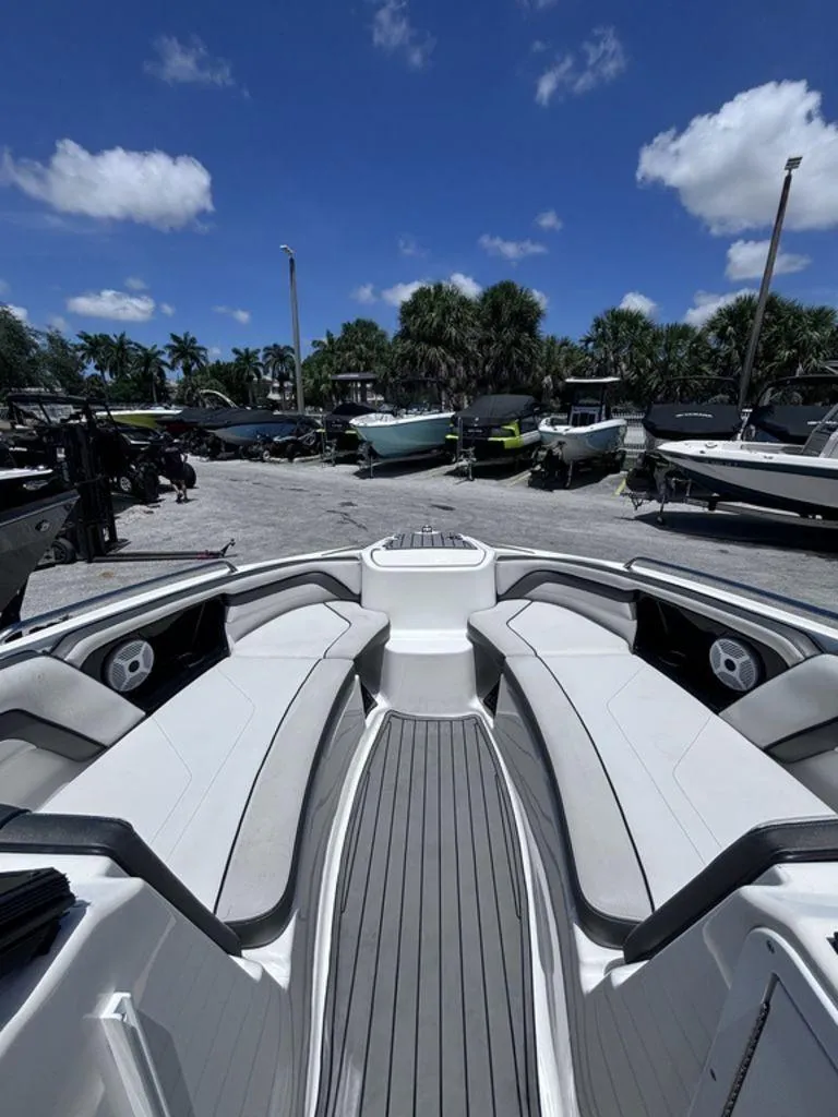 Slide: The Image of Yamaha AR240 2019 - 10