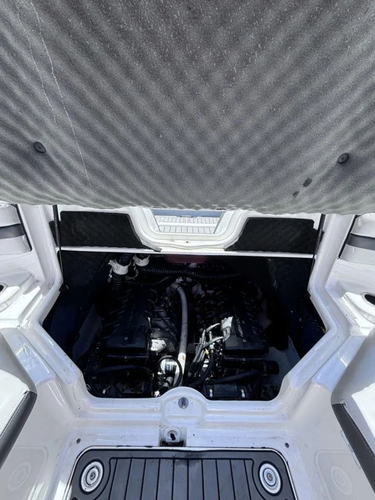 Slide: The Image of Yamaha AR240 2019 - 18