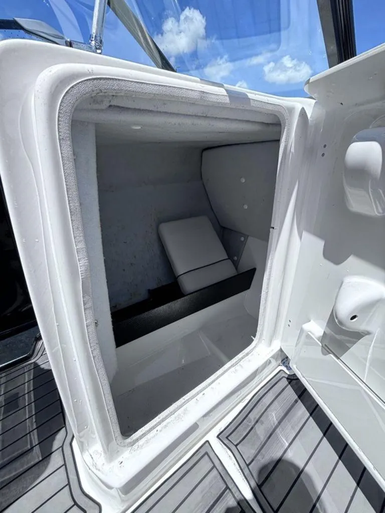 Slide: The Image of Yamaha AR240 2019 - 23