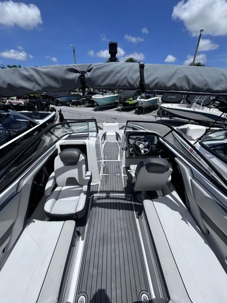 Slide: The Image of Yamaha AR240 2019 - 9