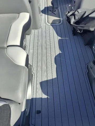 Slide: The Image of Avalon Catalina Rear Fish 23 FT 2024 - 13