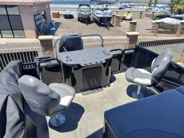 Slide: The Image of Avalon Catalina Rear Fish 23 FT 2024 - 23