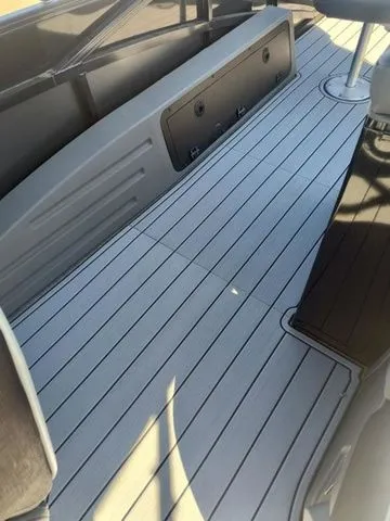 Slide: The Image of Avalon Catalina Rear Fish 23 FT 2024 - 9