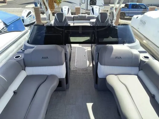 Slide: The Image of Avalon Catalina Windshield Twin 250's (500 HP) 2024 - 10