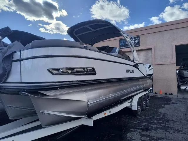 Slide: The Image of Avalon Catalina Windshield Twin 250's (500 HP) 2024 - 18