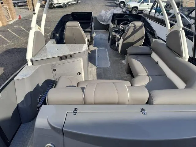 Slide: The Image of Avalon Catalina Windshield Twin 250's (500 HP) 2024 - 26