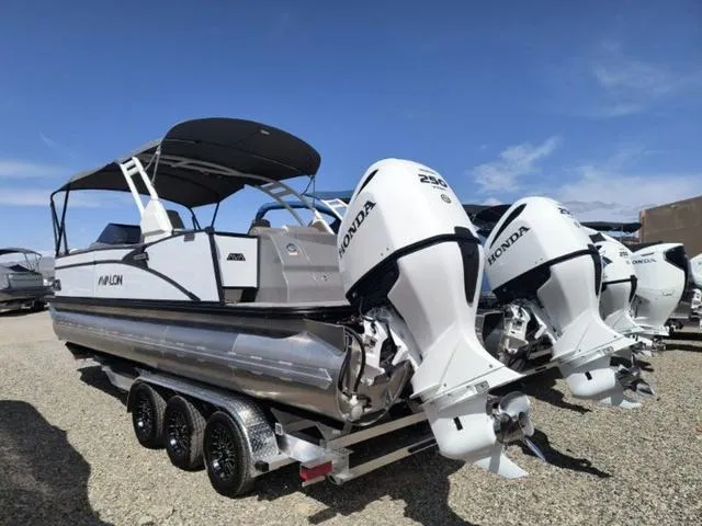 Slide: The Image of Avalon Catalina Windshield Twin 250's (500 HP) 2024 - 4