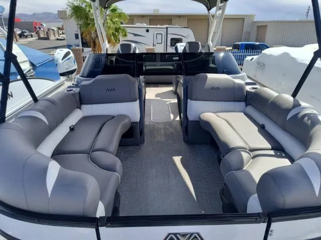 Slide: The Image of Avalon Catalina Windshield Twin 250's (500 HP) 2024 - 9