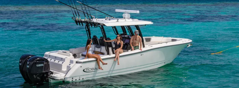 The Image of Robalo R300 2027 - 0