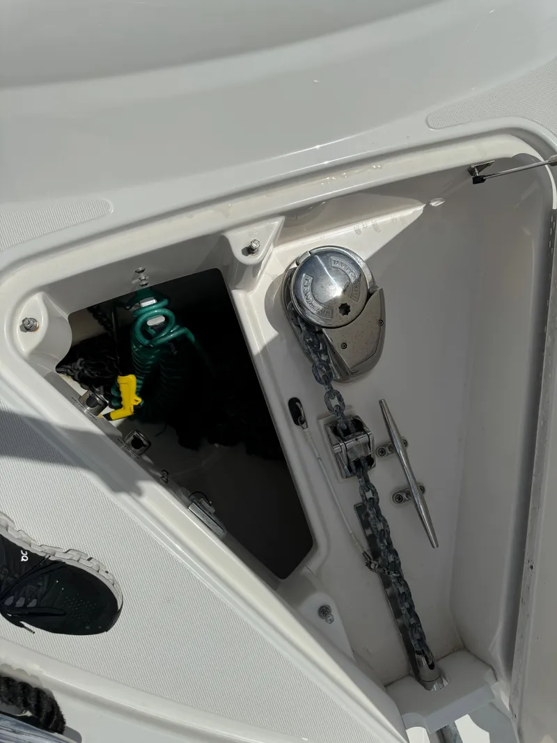 Slide: The Image of Tiara 5800 Sovran 2010 - 113