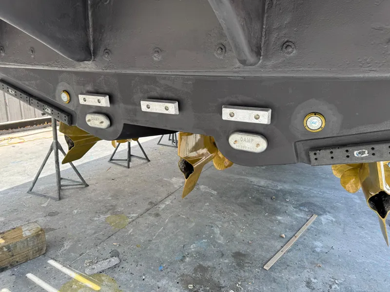 Slide: The Image of Tiara 5800 Sovran 2010 - 133