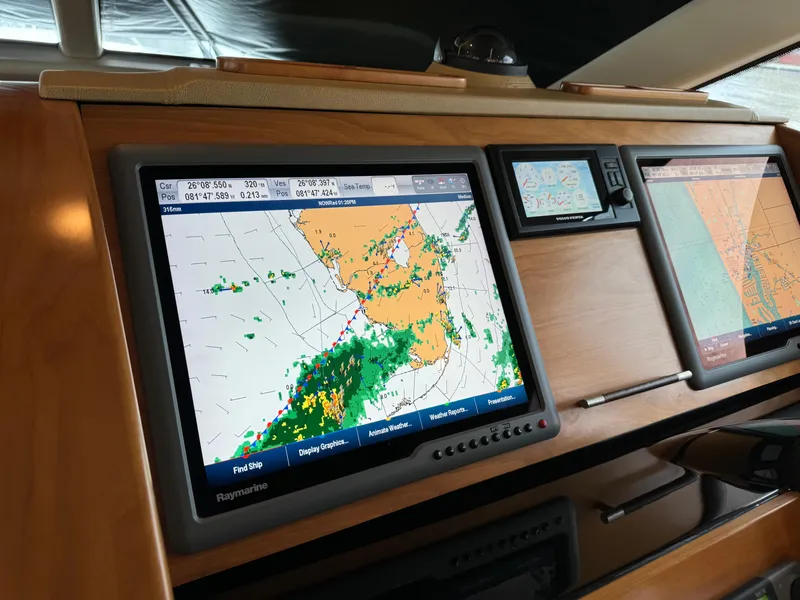 Slide: The Image of Raymarine  - 36