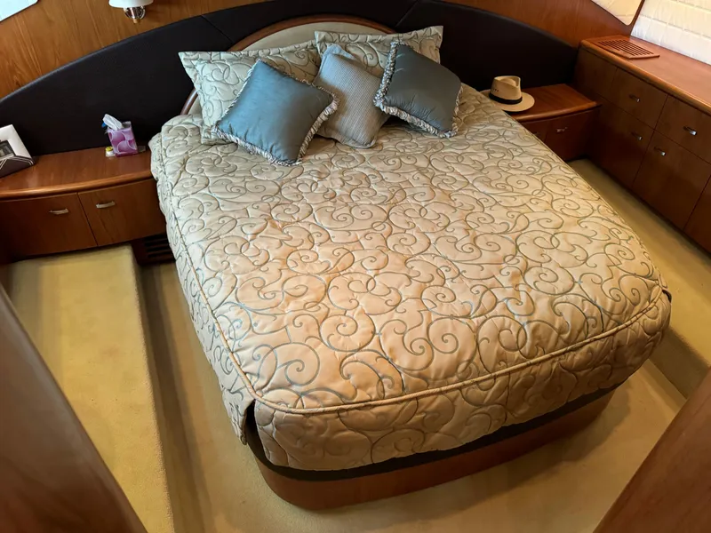 Slide: The Image of Master Stateroom  - 85