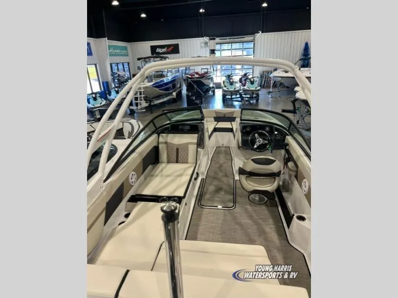 Slide: The Image of Monterey M-225 2024 - 26