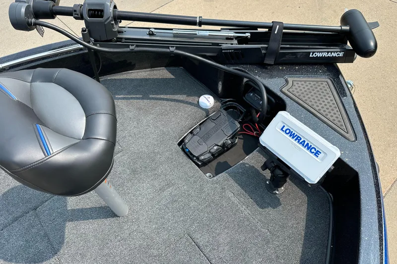 Slide: The Image of 2024 Nitro ZV19 Sport Pro boat with Lowrance electronics and seating. - 3