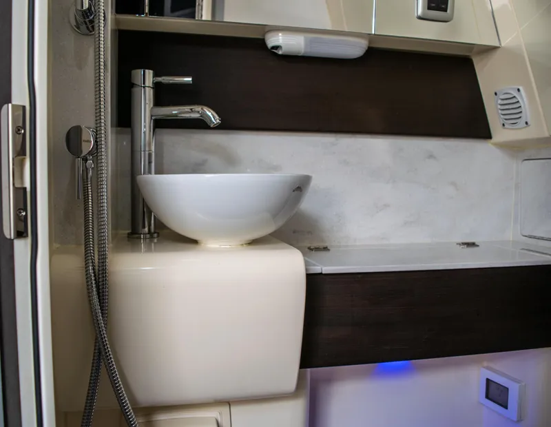 Slide: The Image of Scout 380 LXF 2020 - 52