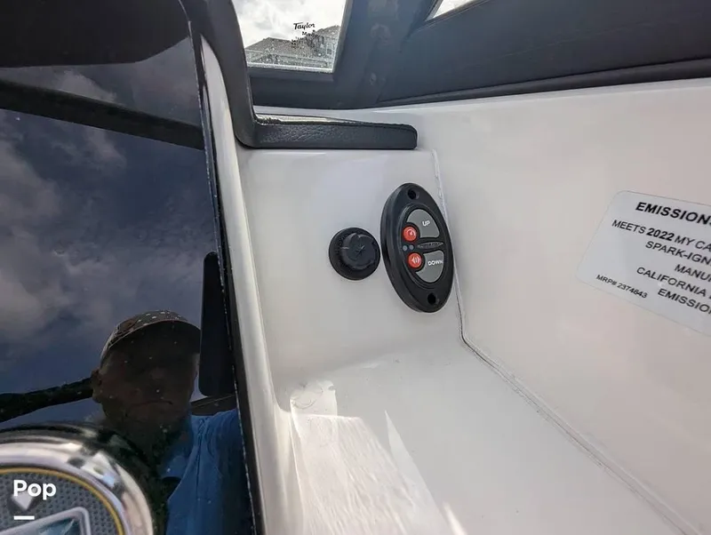 Slide: The Image of 2022 Sea Ray 190 SPX for sale in Apollo Beach, FL - 25