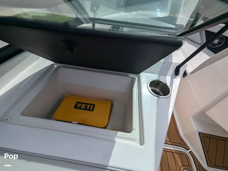 Slide: The Image of 2022 Sea Ray 190 SPX for sale in Apollo Beach, FL - 30