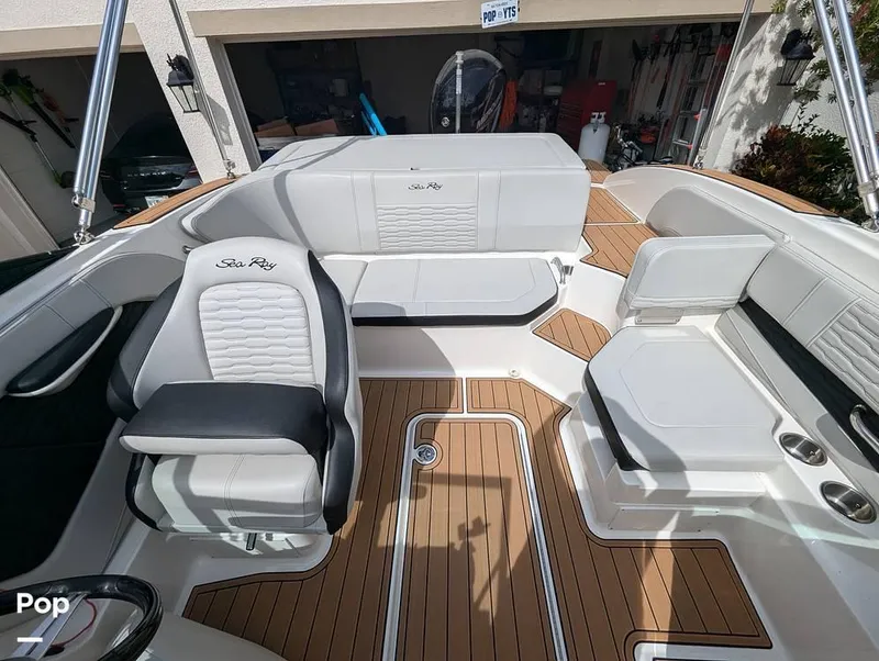 Slide: The Image of 2022 Sea Ray 190 SPX for sale in Apollo Beach, FL - 36