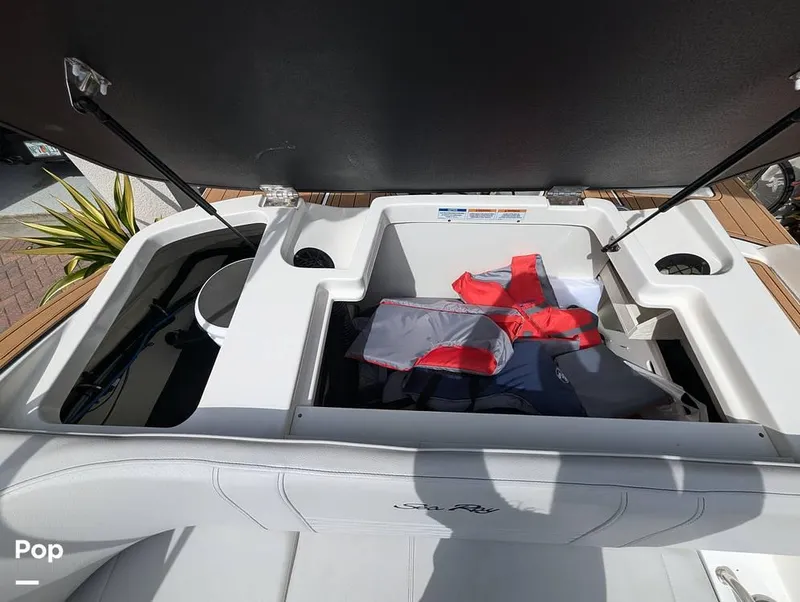 Slide: The Image of 2022 Sea Ray 190 SPX for sale in Apollo Beach, FL - 38