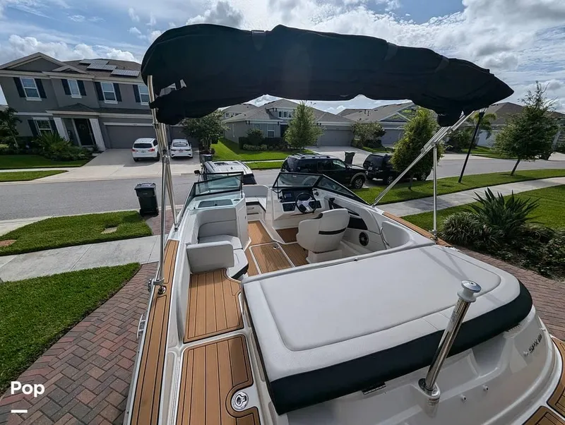 Slide: The Image of 2022 Sea Ray 190 SPX for sale in Apollo Beach, FL - 5
