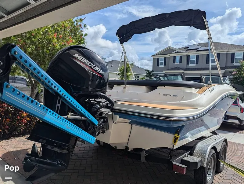 Slide: The Image of 2022 Sea Ray 190 SPX for sale in Apollo Beach, FL - 51
