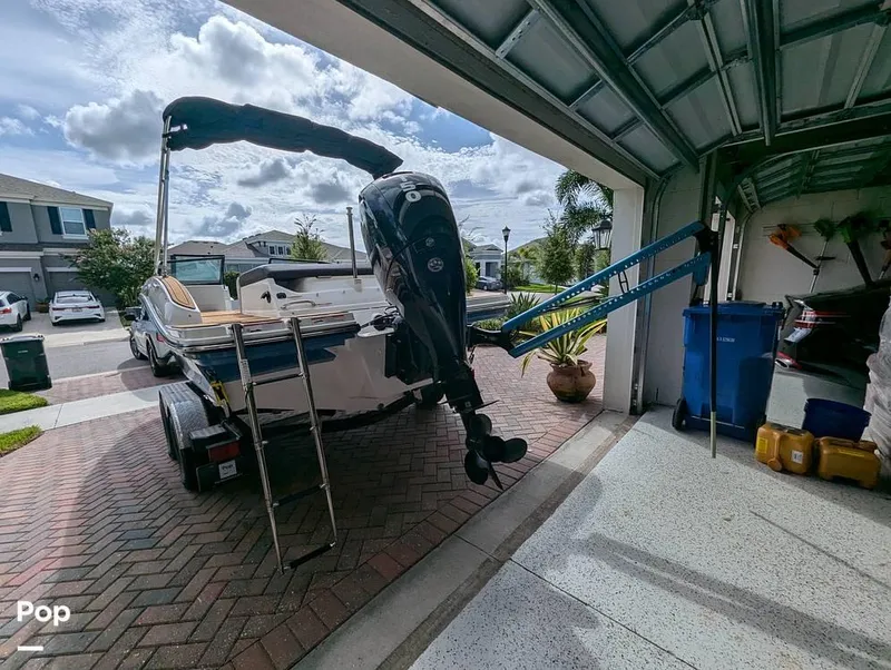 Slide: The Image of 2022 Sea Ray 190 SPX for sale in Apollo Beach, FL - 6