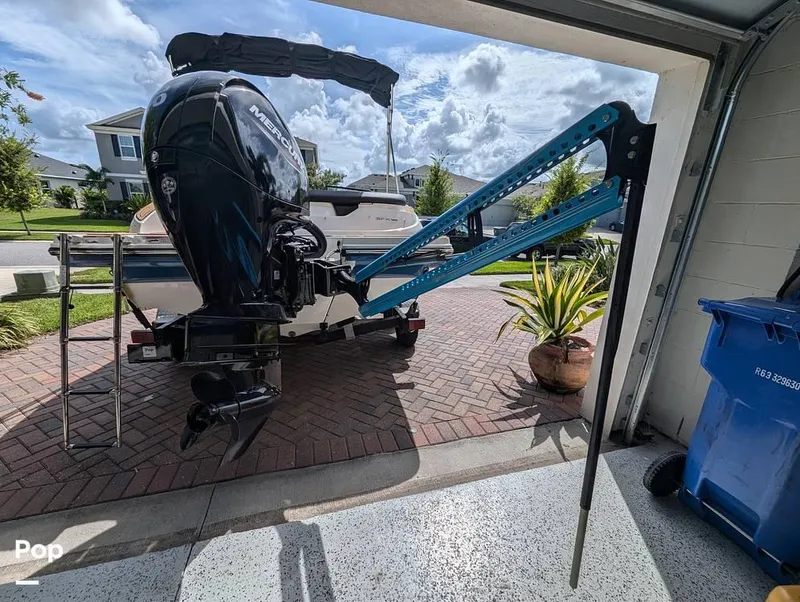 Slide: The Image of 2022 Sea Ray 190 SPX for sale in Apollo Beach, FL - 60