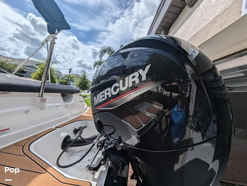 Slide: The Image of 2022 Sea Ray 190 SPX for sale in Apollo Beach, FL - 61