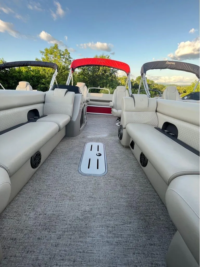 Slide: The Image of Premier 250 SunSation RL 2022 - 23