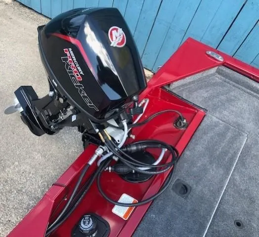 Slide: The Image of 2024 Tracker Pro 170 boat with Mercury outboard motor. - 20