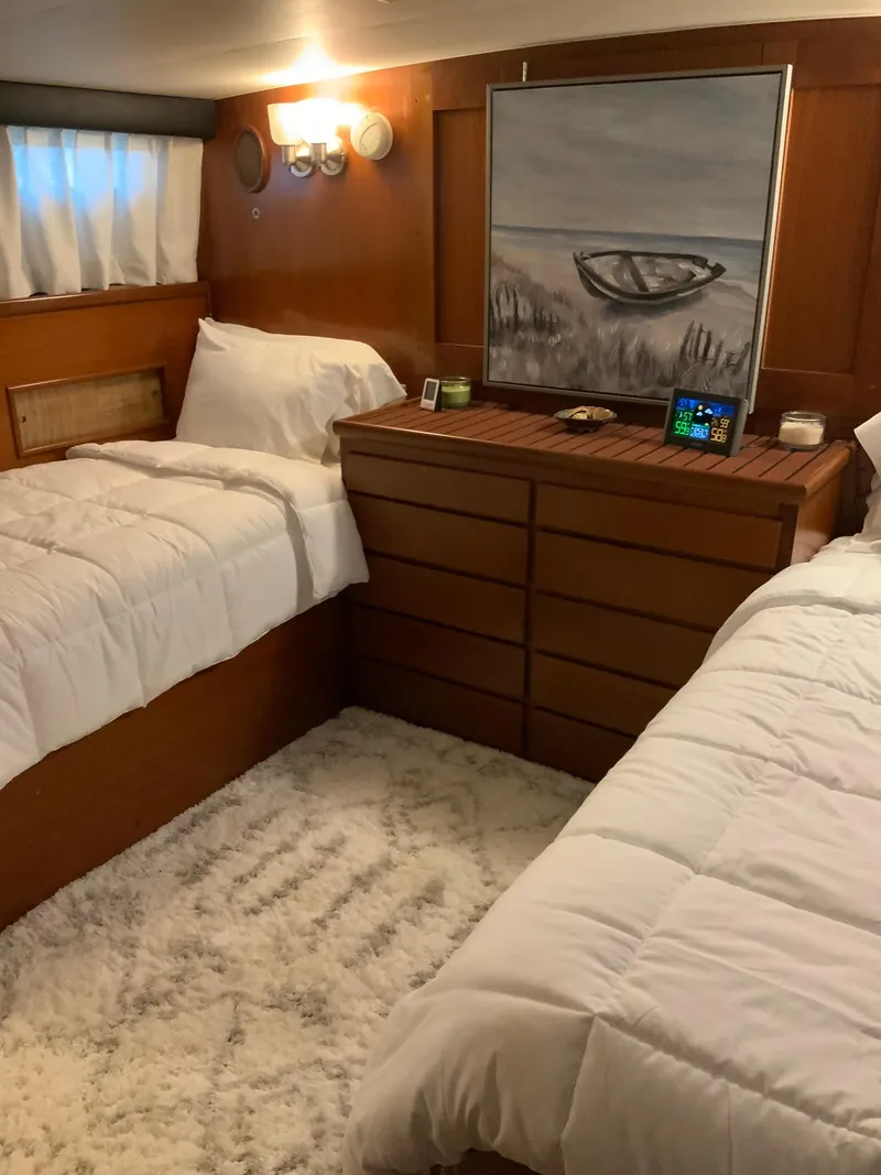 Slide: The Image of Hatteras 41 Twin Cabin 1969 - 53