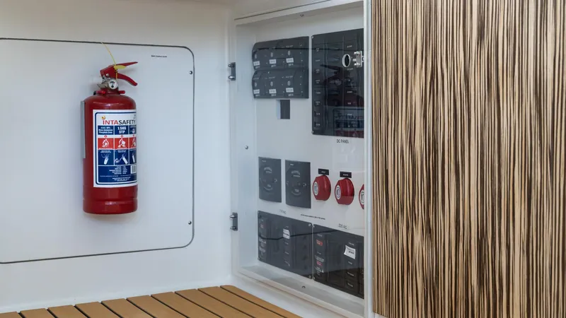 Slide: The Image of Custom Current Marine 46 2022 - 52