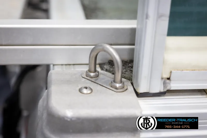 Slide: The Image of Close-up of a 2002 Suncruiser Trinidad 224 boat hardware. - 46