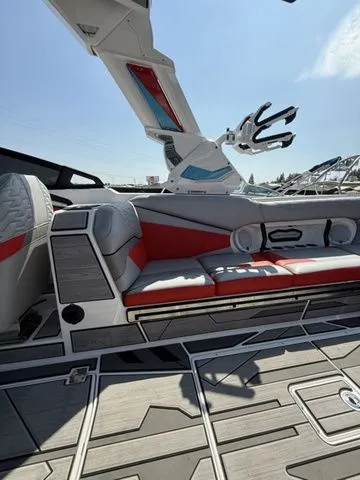 Slide: The Image of Centurion Ri265 2024 - 12