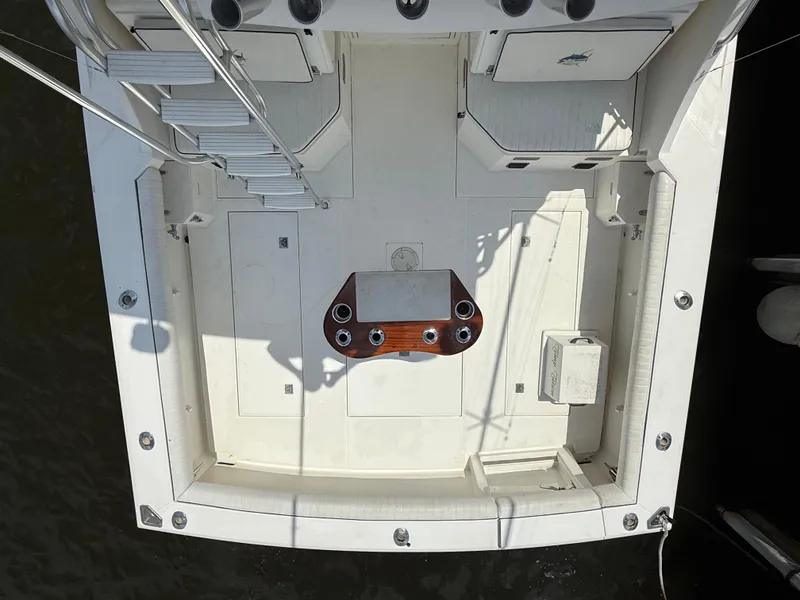 Slide: The Image of Cabo 35 Flybridge 1994 - 92