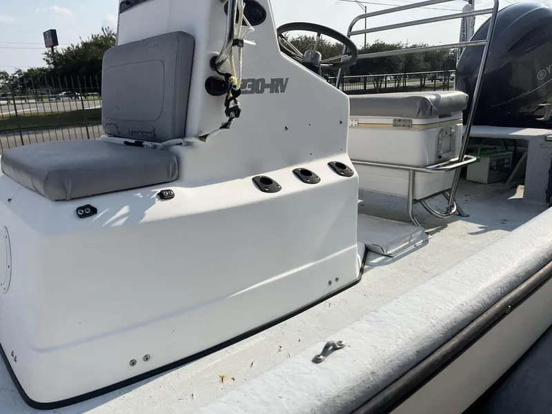 Slide: The Image of Champion 230-RV 2002 - 6