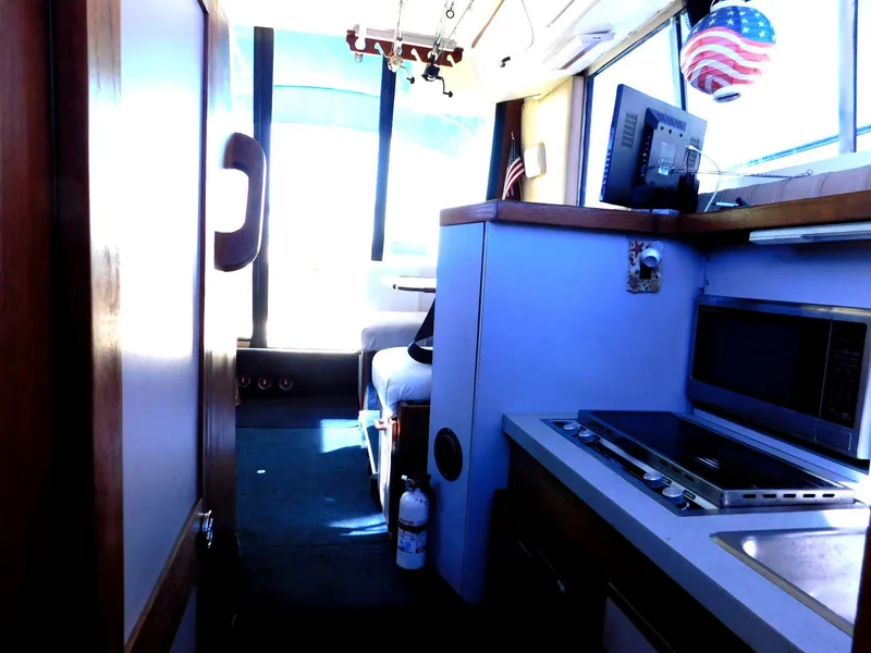 Slide: The Image of Cruisers 2980 Esprit 1988 - 17