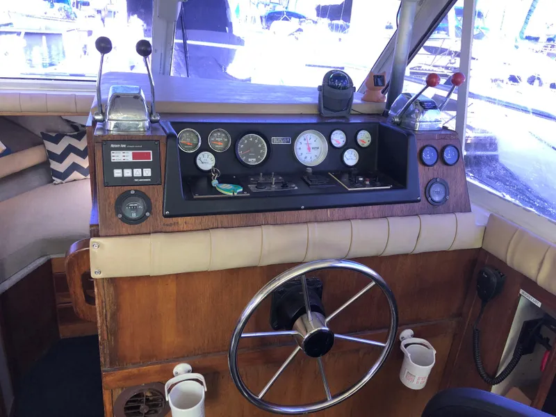 Slide: The Image of Cruisers 2980 Esprit 1988 - 41