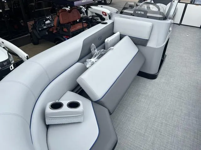 Slide: The Image of Veranda VS22RC 2025 - 14