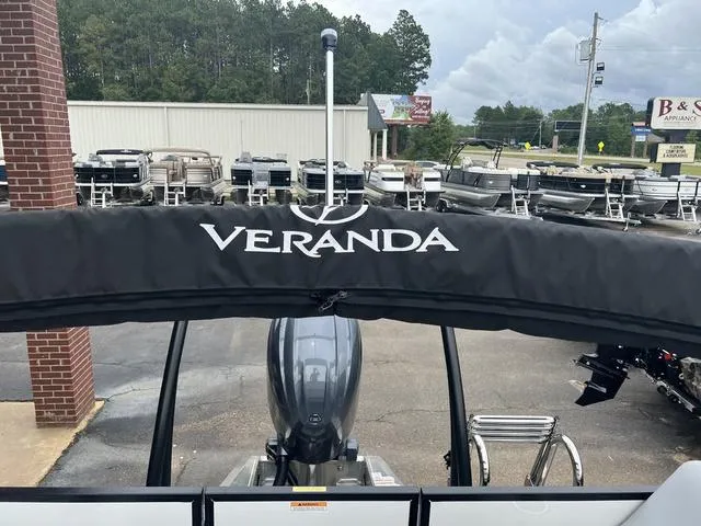 Slide: The Image of Veranda VS22RC 2025 - 19