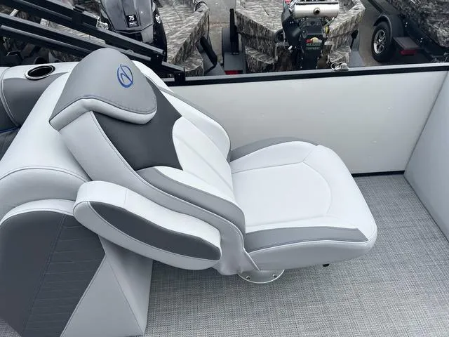 Slide: The Image of Veranda VS22RC 2025 - 23