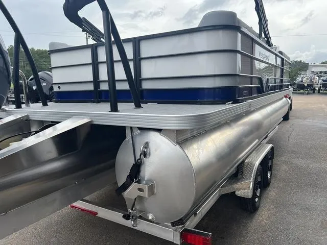 Slide: The Image of Veranda VS22RC 2025 - 6