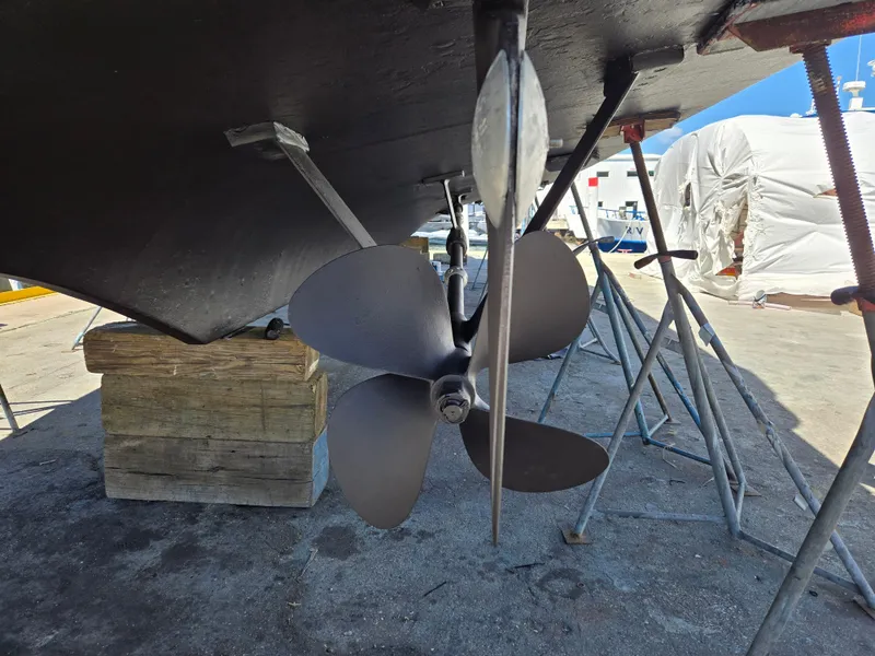 Slide: The Image of Propeller of 1986 Hatteras 53 Extended Deckhouse yacht on dry dock. - 39