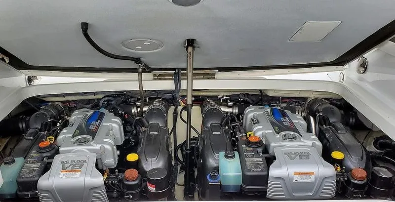 Slide: The Image of 2015 Formula 310 Sun Sport engine compartment with twin V8 engines. - 7